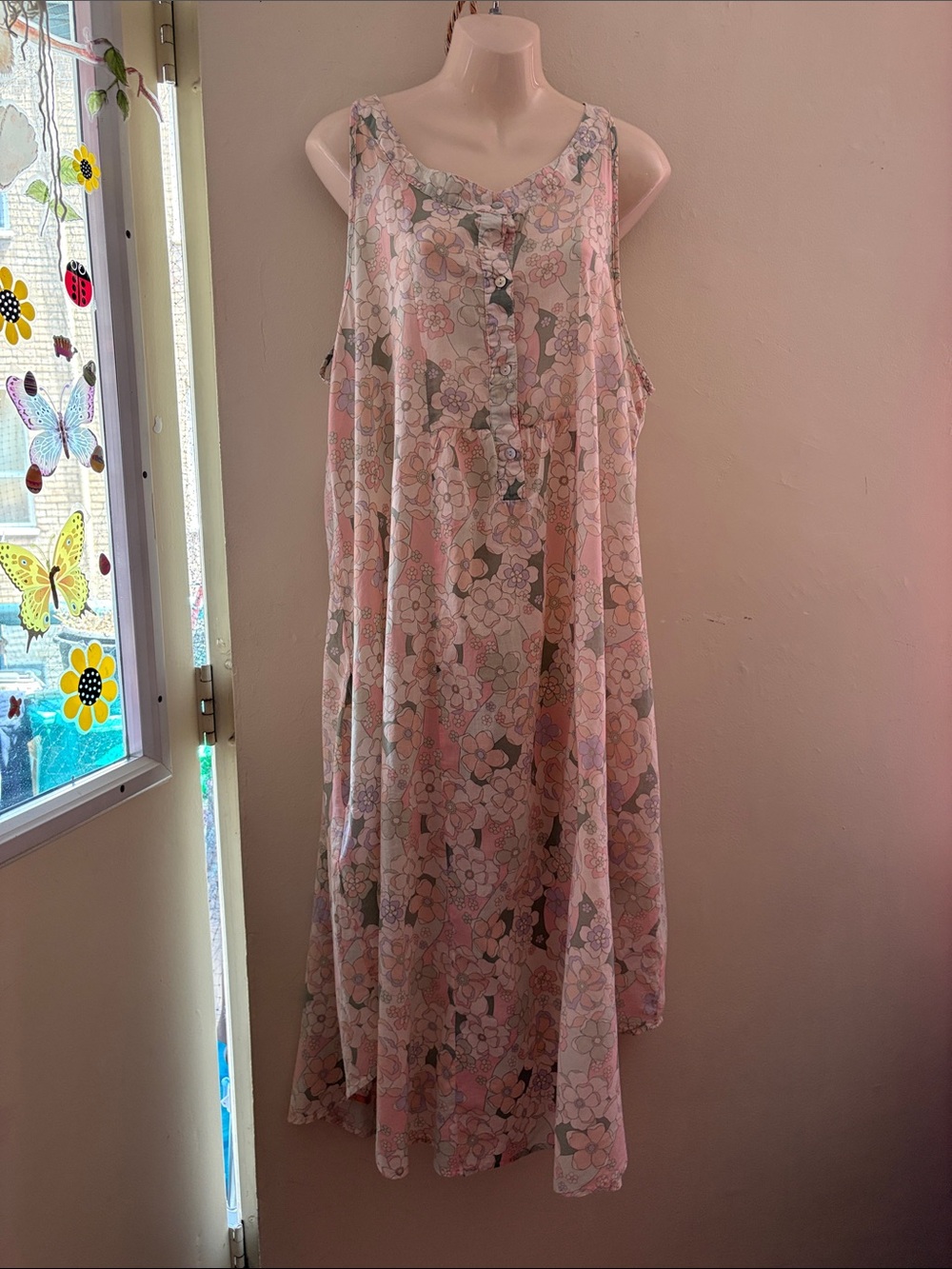 Sleeveless Floral Maxi Dress in Light Pink. Cotton